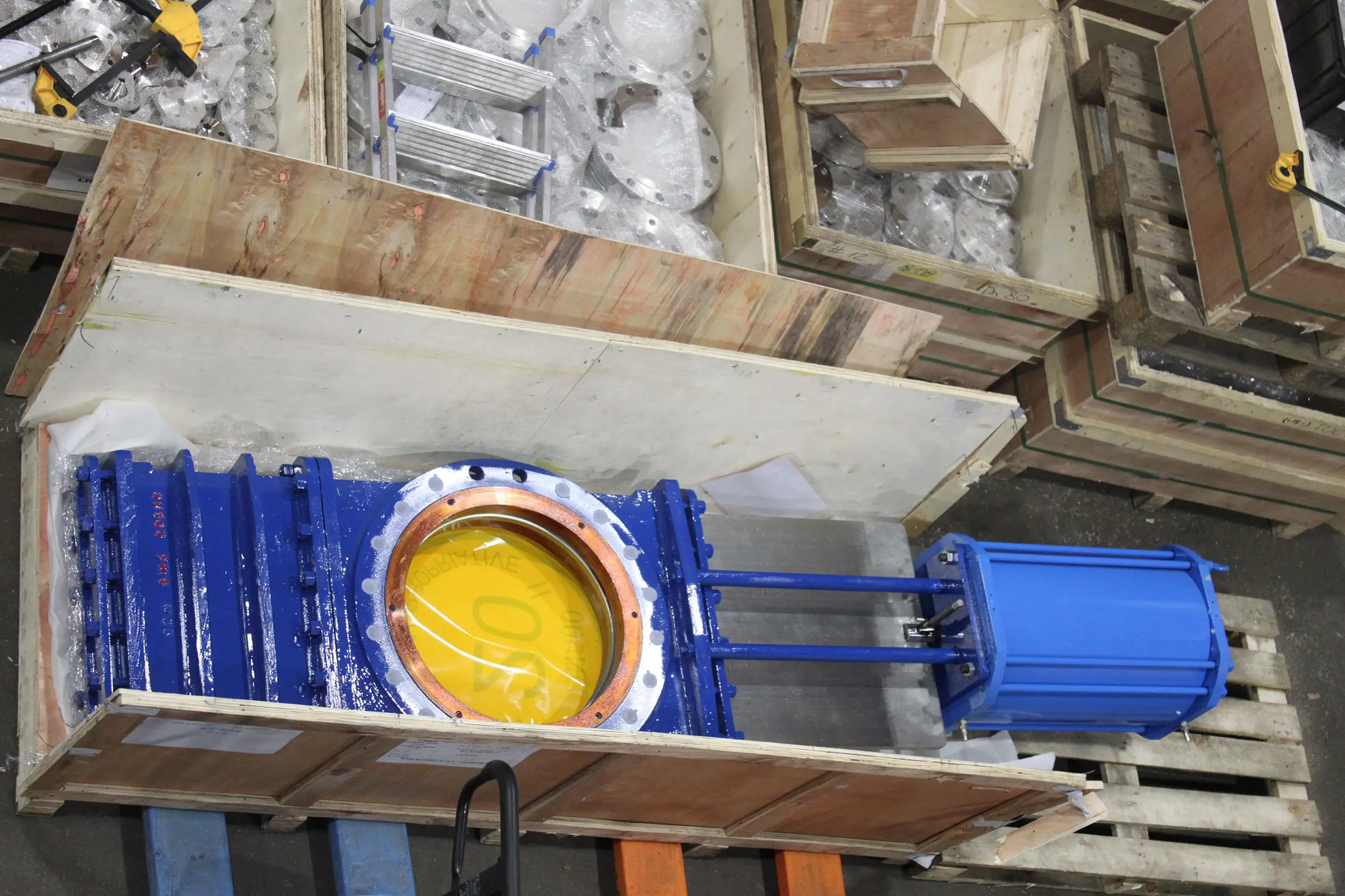 Слайд Когда стандартной арматуры недостаточно: NewKey выполнила поставку шиберных задвижек 1